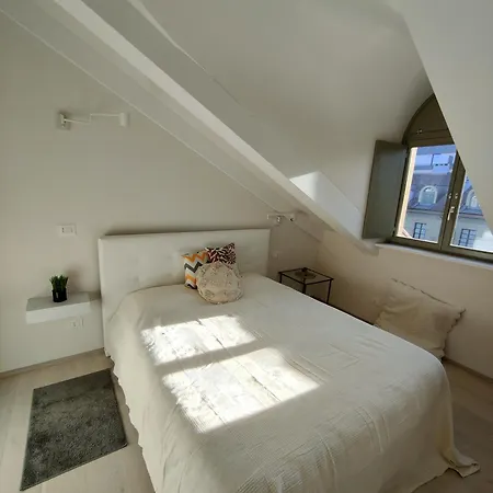 아파트 Mansarda Luxury: Lagrange Centro *