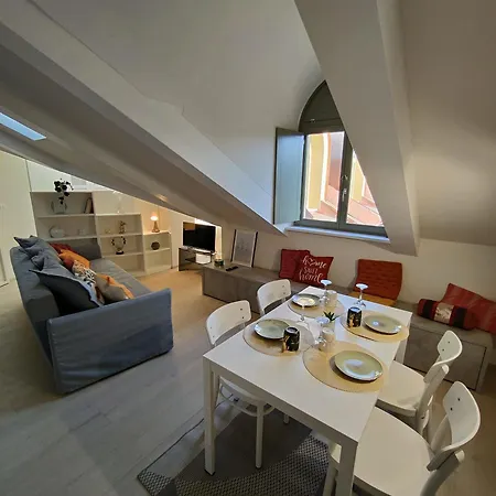 Mansarda Luxury: Lagrange Centro Apartment Turin