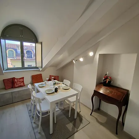 Mansarda Luxury: Lagrange Centro Appartement